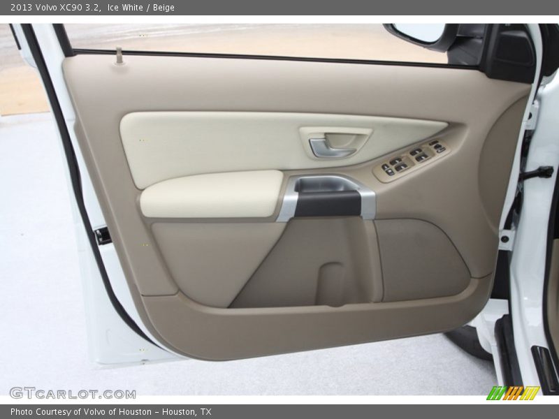 Ice White / Beige 2013 Volvo XC90 3.2