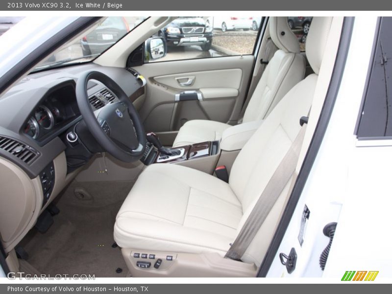 Ice White / Beige 2013 Volvo XC90 3.2