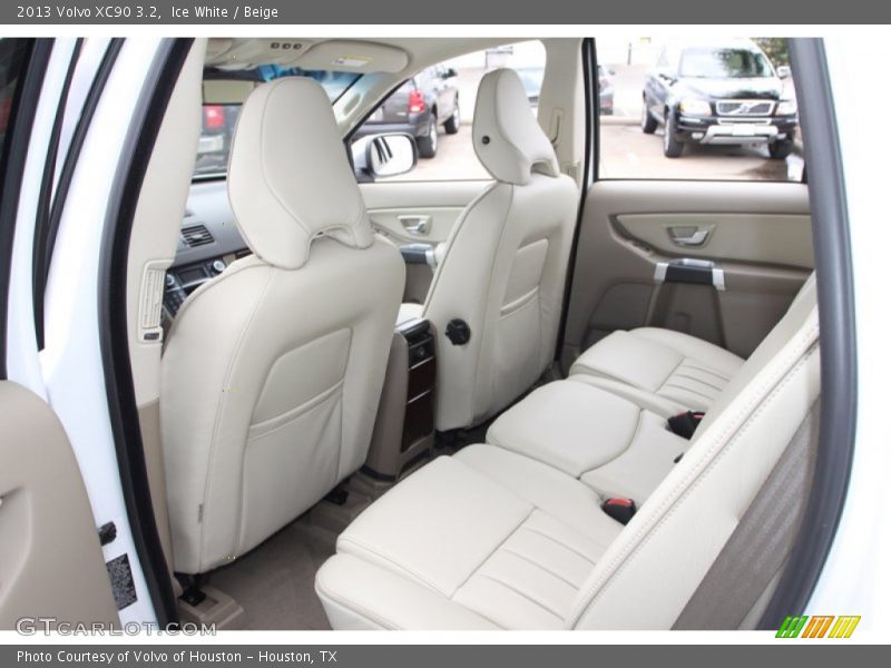 Ice White / Beige 2013 Volvo XC90 3.2