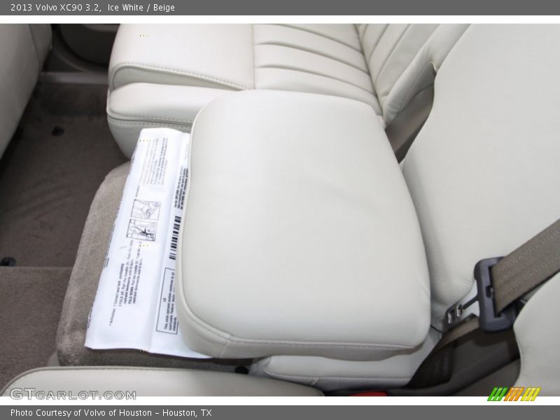 Ice White / Beige 2013 Volvo XC90 3.2