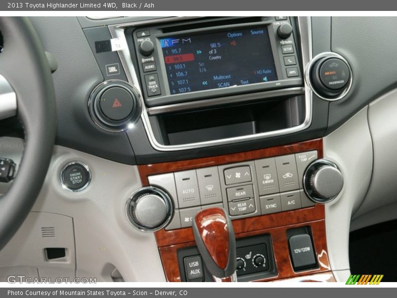 Black / Ash 2013 Toyota Highlander Limited 4WD