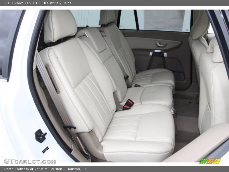 Ice White / Beige 2013 Volvo XC90 3.2