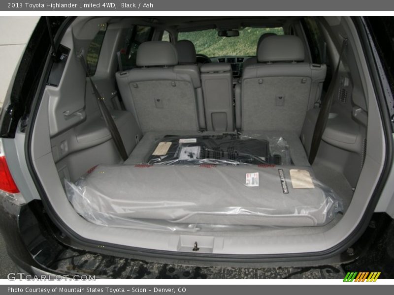 Black / Ash 2013 Toyota Highlander Limited 4WD