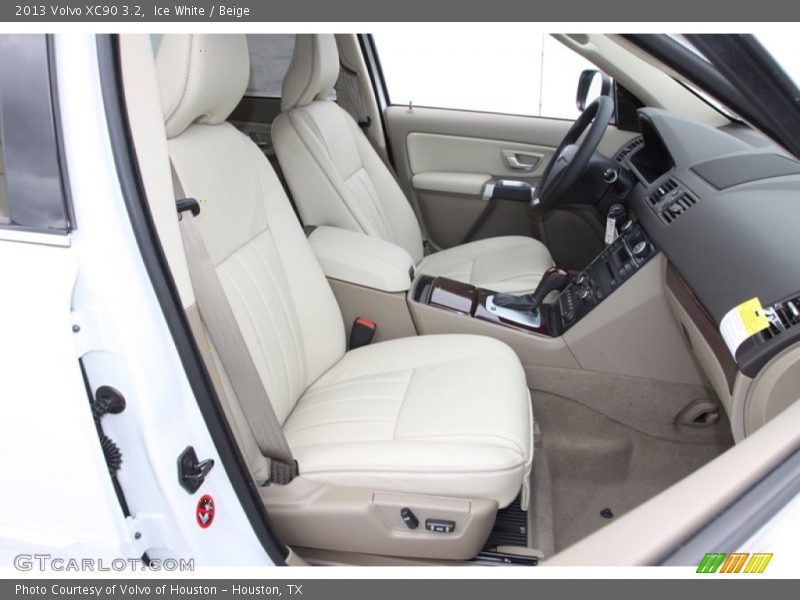 Ice White / Beige 2013 Volvo XC90 3.2