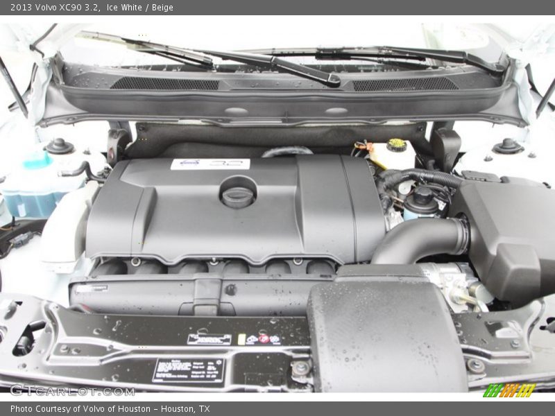 Ice White / Beige 2013 Volvo XC90 3.2