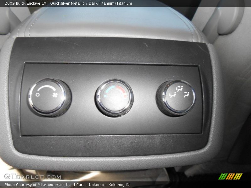 Quicksilver Metallic / Dark Titanium/Titanium 2009 Buick Enclave CX
