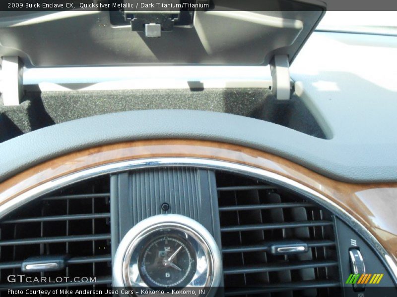 Quicksilver Metallic / Dark Titanium/Titanium 2009 Buick Enclave CX