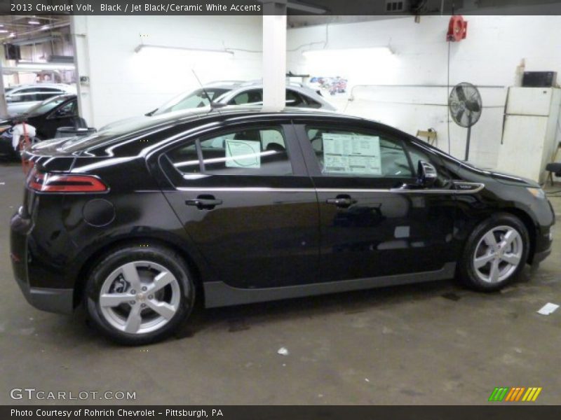 Black / Jet Black/Ceramic White Accents 2013 Chevrolet Volt