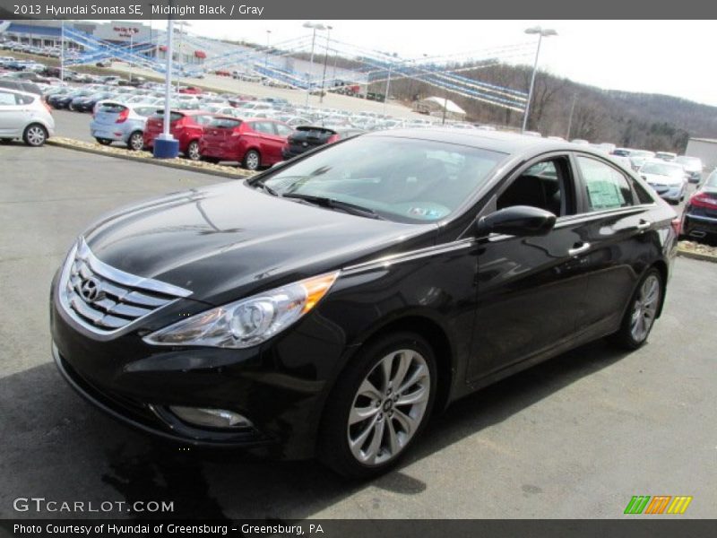 Midnight Black / Gray 2013 Hyundai Sonata SE