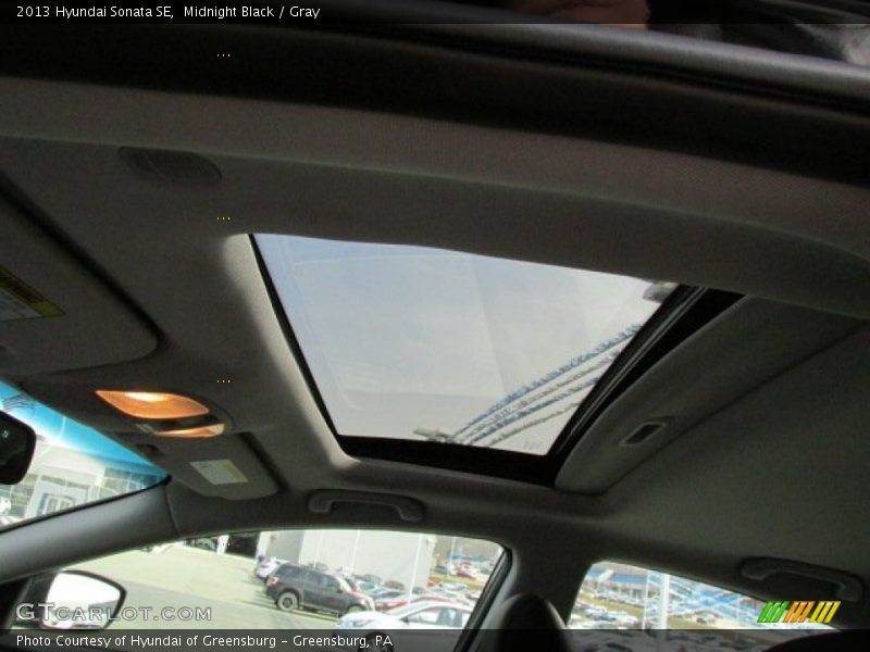 Midnight Black / Gray 2013 Hyundai Sonata SE