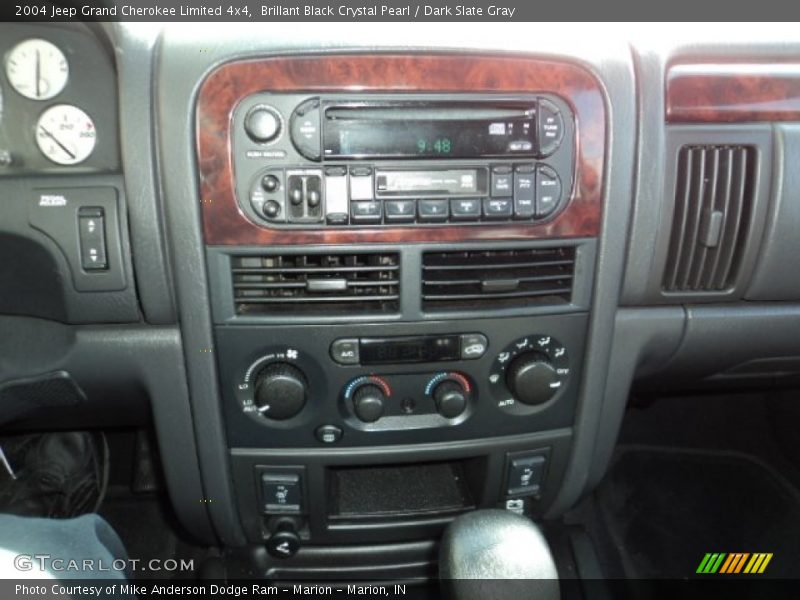 Brillant Black Crystal Pearl / Dark Slate Gray 2004 Jeep Grand Cherokee Limited 4x4