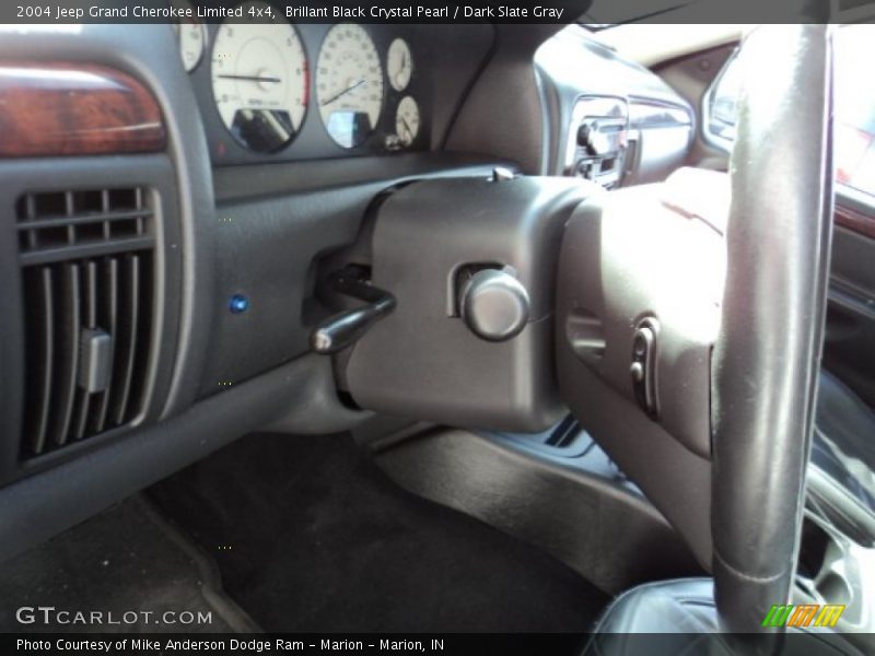 Brillant Black Crystal Pearl / Dark Slate Gray 2004 Jeep Grand Cherokee Limited 4x4