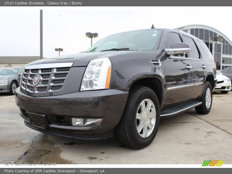 Front 3/4 View of 2010 Escalade 