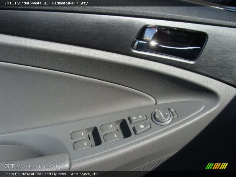 Radiant Silver / Gray 2011 Hyundai Sonata GLS