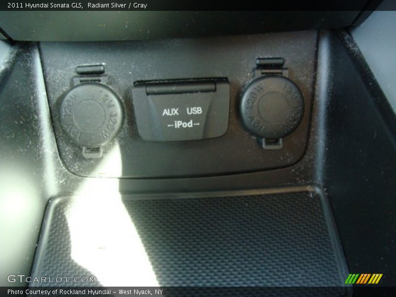 Radiant Silver / Gray 2011 Hyundai Sonata GLS