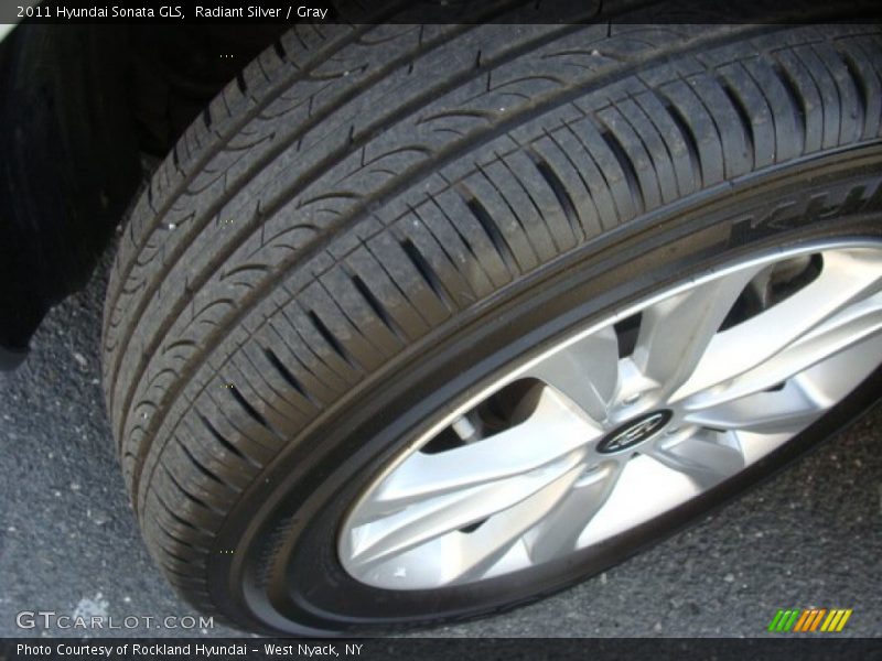 Radiant Silver / Gray 2011 Hyundai Sonata GLS