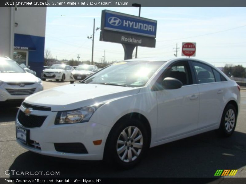 Summit White / Jet Black/Medium Titanium 2011 Chevrolet Cruze LS