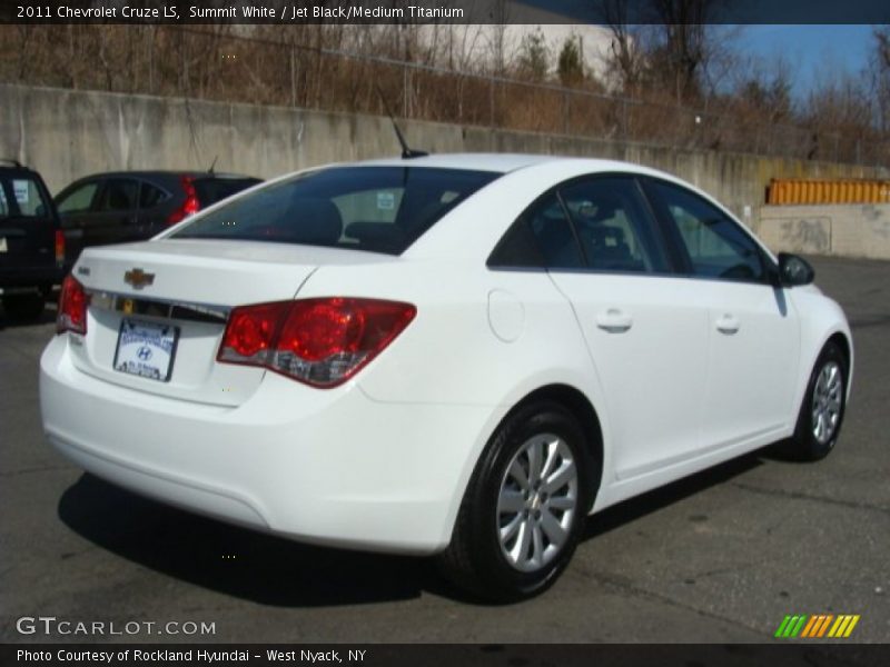 Summit White / Jet Black/Medium Titanium 2011 Chevrolet Cruze LS
