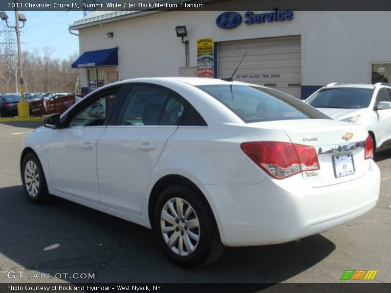 Summit White / Jet Black/Medium Titanium 2011 Chevrolet Cruze LS