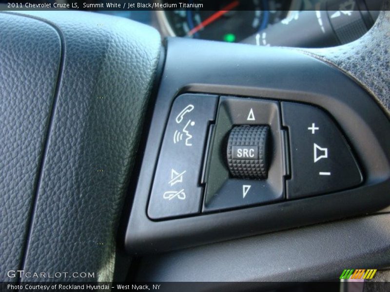 Summit White / Jet Black/Medium Titanium 2011 Chevrolet Cruze LS