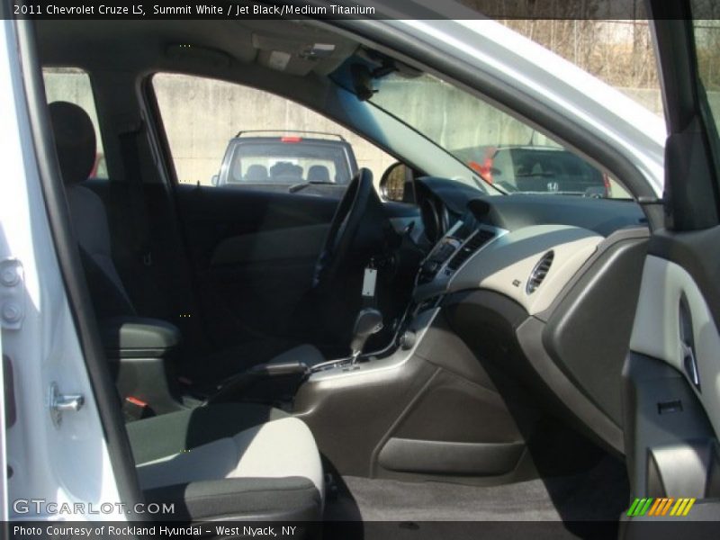 Summit White / Jet Black/Medium Titanium 2011 Chevrolet Cruze LS