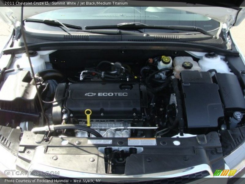 Summit White / Jet Black/Medium Titanium 2011 Chevrolet Cruze LS