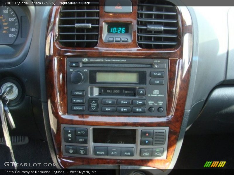 Bright Silver / Black 2005 Hyundai Sonata GLS V6