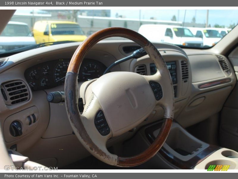 Black / Medium Prairie Tan 1998 Lincoln Navigator 4x4