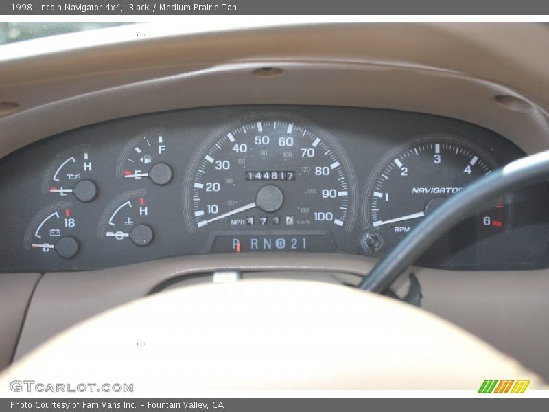 Black / Medium Prairie Tan 1998 Lincoln Navigator 4x4