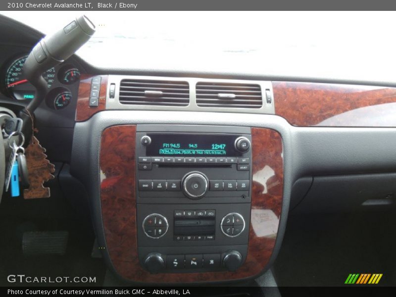 Black / Ebony 2010 Chevrolet Avalanche LT