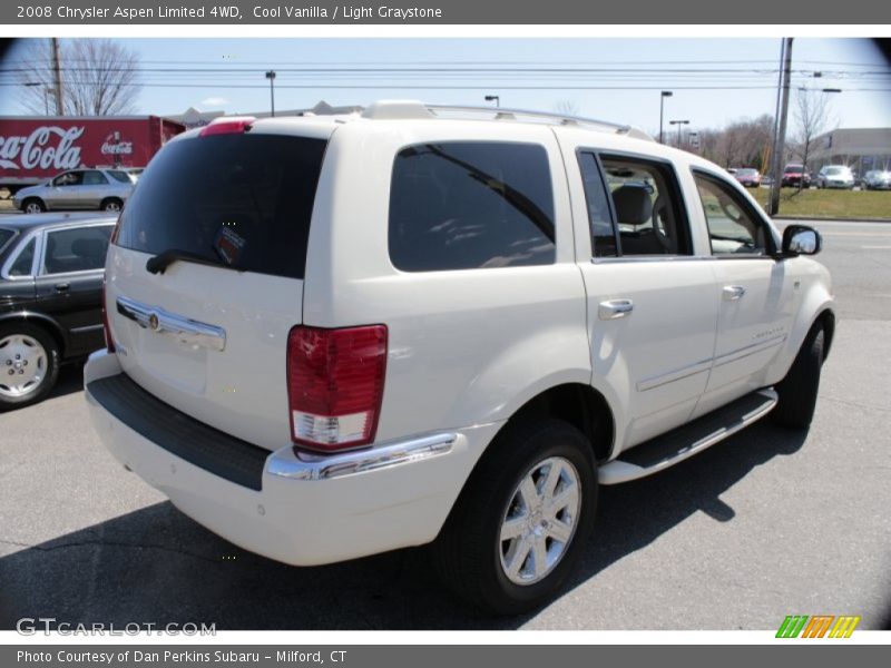 Cool Vanilla / Light Graystone 2008 Chrysler Aspen Limited 4WD