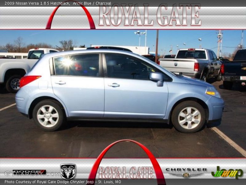 Arctic Blue / Charcoal 2009 Nissan Versa 1.8 S Hatchback