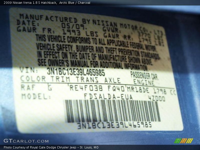 Arctic Blue / Charcoal 2009 Nissan Versa 1.8 S Hatchback
