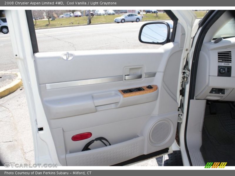 Cool Vanilla / Light Graystone 2008 Chrysler Aspen Limited 4WD