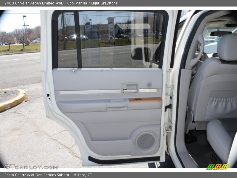 Cool Vanilla / Light Graystone 2008 Chrysler Aspen Limited 4WD