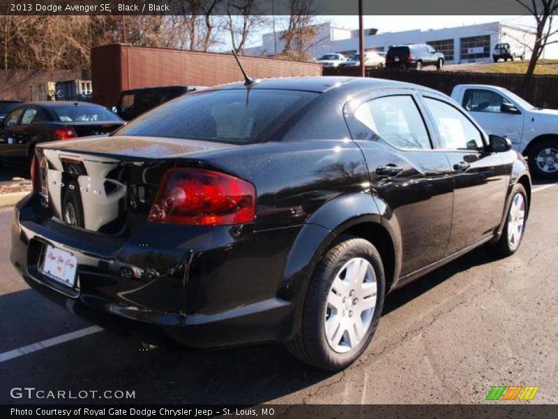 Black / Black 2013 Dodge Avenger SE