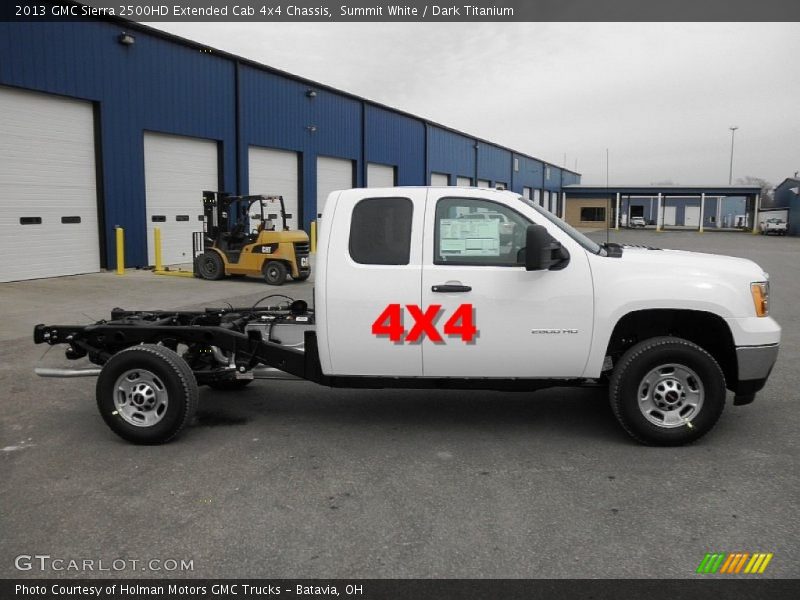 Summit White / Dark Titanium 2013 GMC Sierra 2500HD Extended Cab 4x4 Chassis