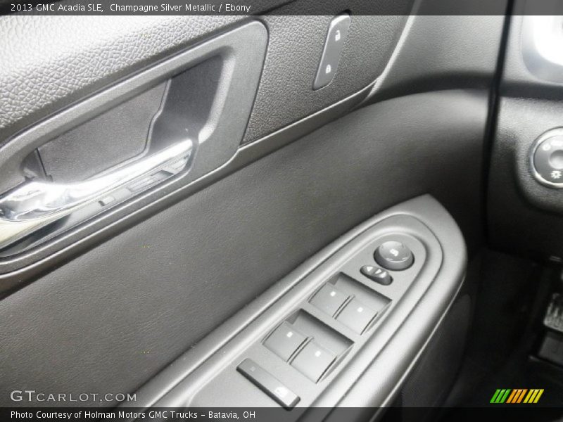 Champagne Silver Metallic / Ebony 2013 GMC Acadia SLE