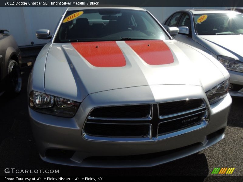 Bright Silver Metallic / Black 2012 Dodge Charger SE