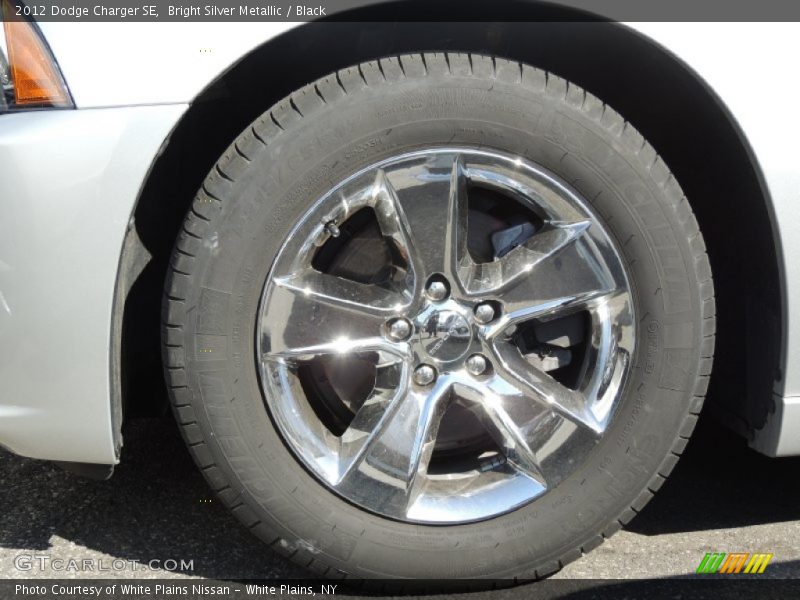 Bright Silver Metallic / Black 2012 Dodge Charger SE