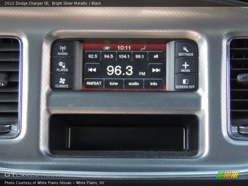 Bright Silver Metallic / Black 2012 Dodge Charger SE