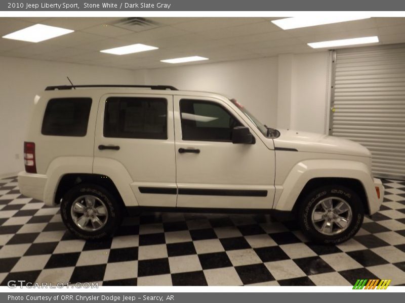 Stone White / Dark Slate Gray 2010 Jeep Liberty Sport