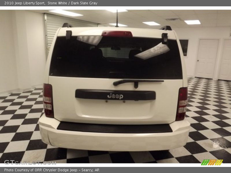Stone White / Dark Slate Gray 2010 Jeep Liberty Sport