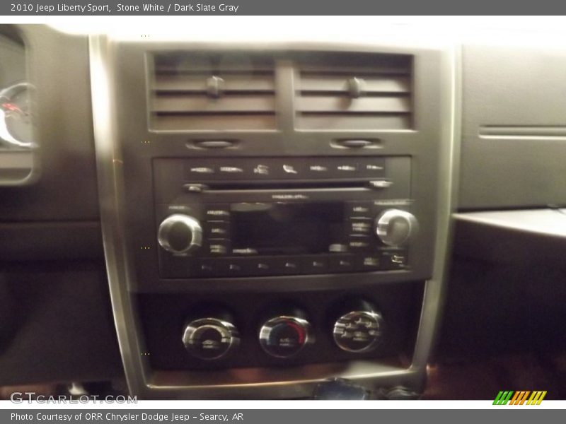 Stone White / Dark Slate Gray 2010 Jeep Liberty Sport