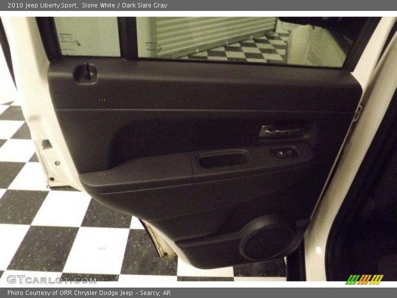 Stone White / Dark Slate Gray 2010 Jeep Liberty Sport