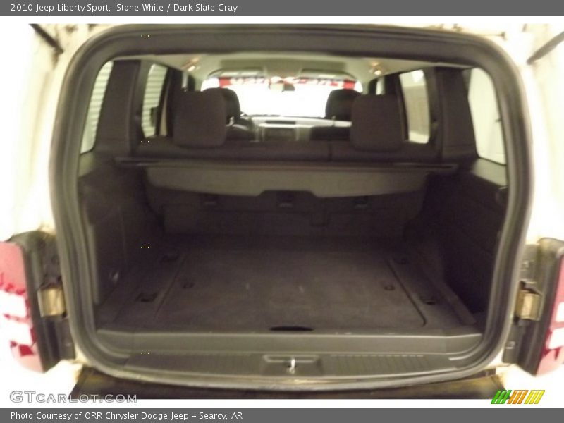 Stone White / Dark Slate Gray 2010 Jeep Liberty Sport