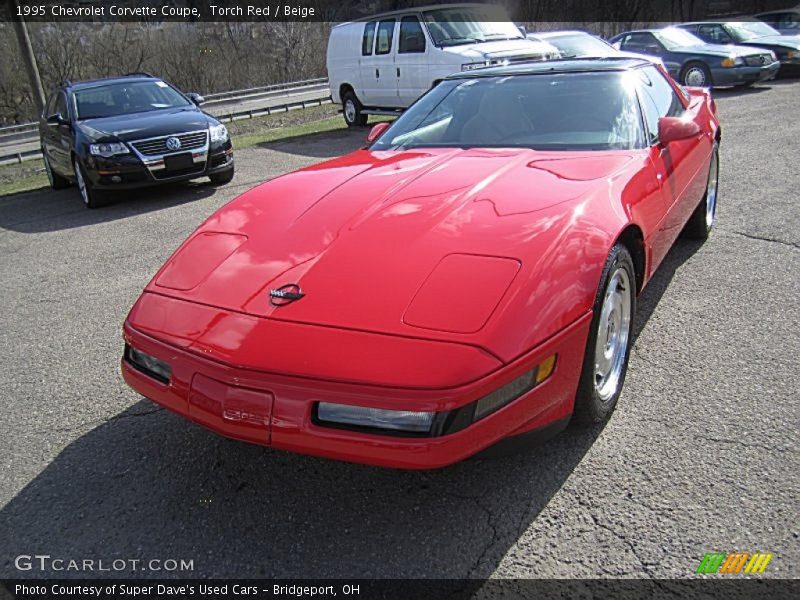 Front 3/4 View of 1995 Corvette Coupe