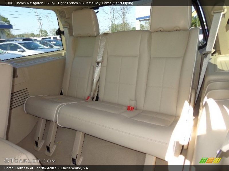 Light French Silk Metallic / Camel/Sand Piping 2008 Lincoln Navigator Luxury