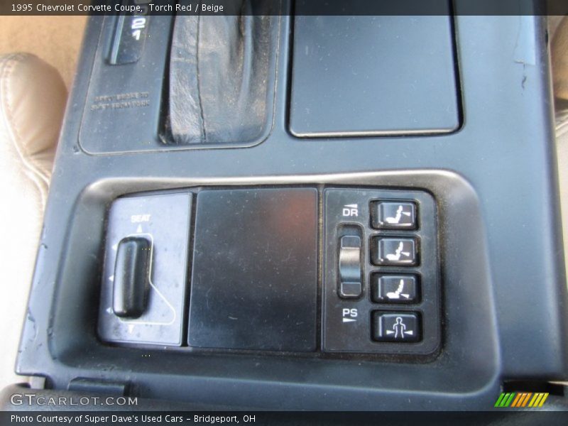 Controls of 1995 Corvette Coupe