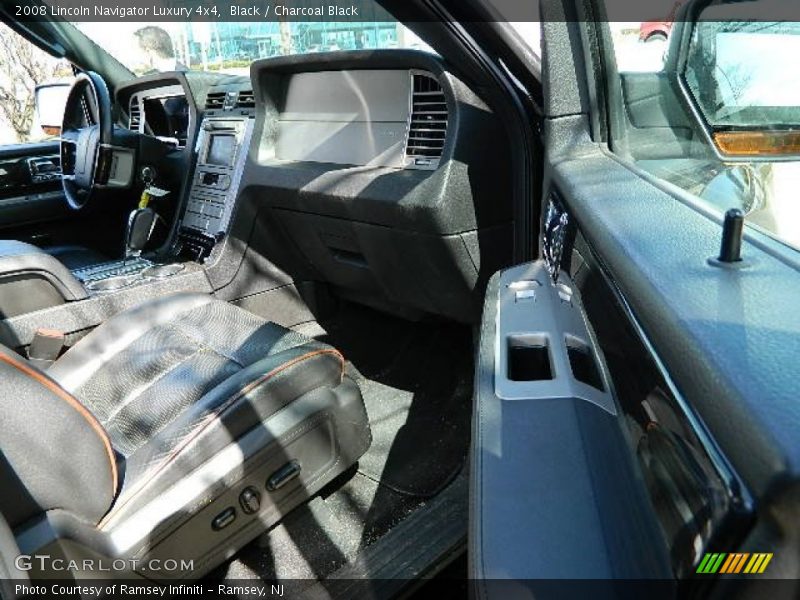 Black / Charcoal Black 2008 Lincoln Navigator Luxury 4x4